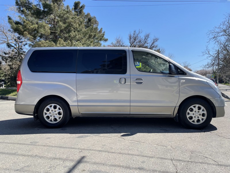 Hyundai H-1 (Grand Starex)